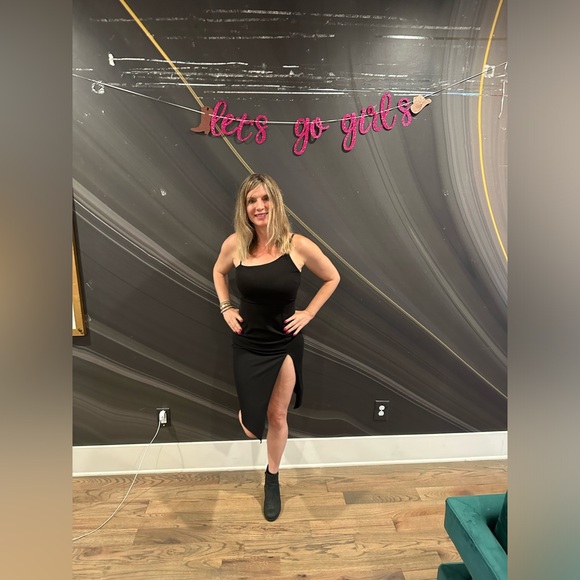 Meet your Posher, Jocelyn - Picture 2 of 3